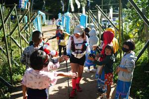 BIB: 2237
                            <button type="button" onclick="openModal(19075367)" class="btn btn-primary btn-sm float-right btn-popup" data-toggle="modal" data-target=".modal-high-quality">
                        <i class="fas fa-shopping-cart"></i> Add to Cart
                    </button>
                                            <button type="button" onclick="isThisMe(19075367, true)" class="btn btn-success btn-sm float-right btn-popup btn-isme hidden" data-toggle="tooltip" data-placement="bottom" title="นี่คือรูปของคุณใช่ไหม คลิกที่นี่เพื่อเอาเข้าอัลบั้ม">
                        <i class="fas fa-plus"></i> Add to album
                    </button>
                    <button type="button" onclick="isThisMe(19075367, false)" class="btn btn-warning btn-sm float-right btn-popup btn-isnotme hidden">
                        <i class="fas fa-ban"></i> Remove from album
                    </button>